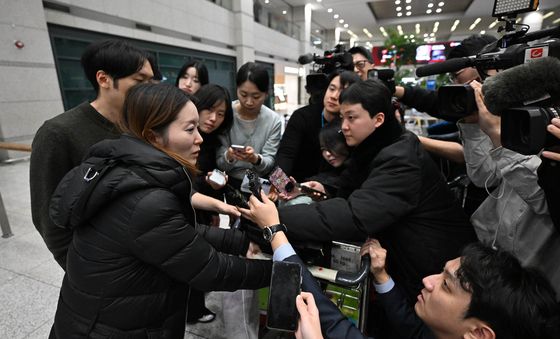 귀국하는 주이란대사관 직원