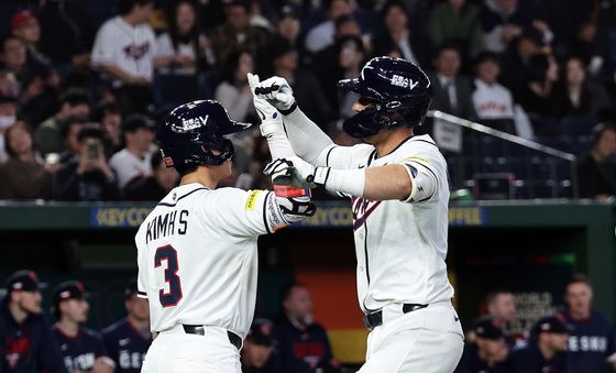 홈런 친 셰이 위트컴