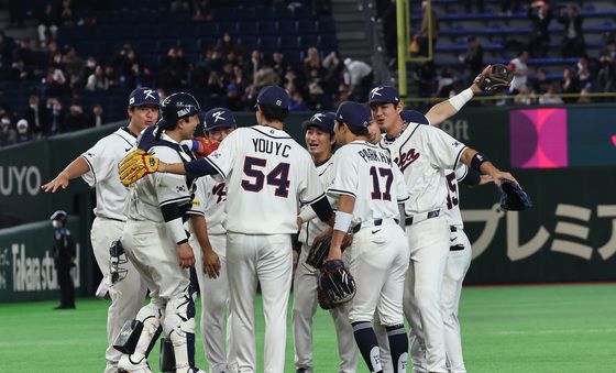 WBC 1차전, 체코 꺾고 11-4 승리
