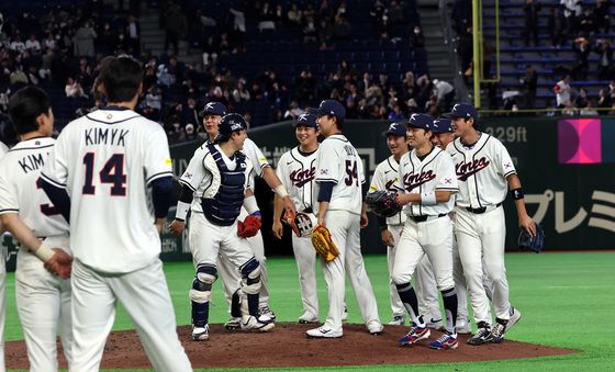 기분 좋은 첫 승리