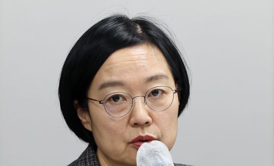 모두발언하는 한성숙 중기부 장관