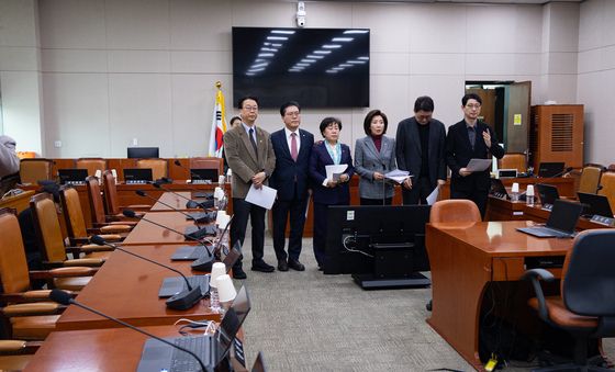 국민의힘 법사위원, 전체회의 개회 요구 기자회견