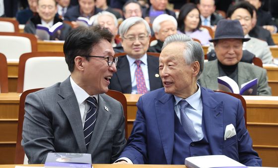 대화하는 김민석·권노갑