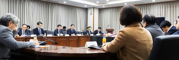 김성환 장관, 태양광 협회·단체 간담회