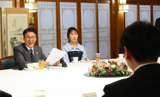 삼청동 오픈하우스 간담회 갖는 김민석 총리