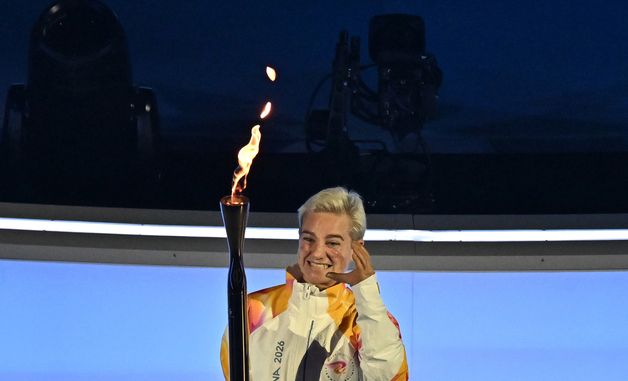 베베 비오, 성화 마지막 주자