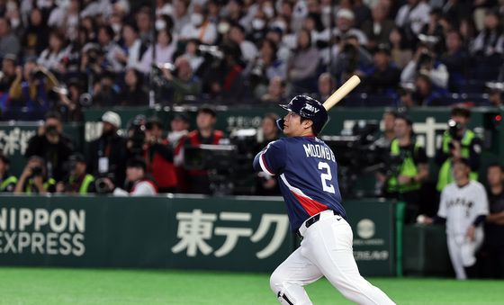 문보경, 첫타석 2타점 적시타