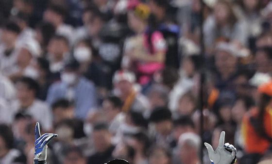 저마이 존스, 2타수 2안타