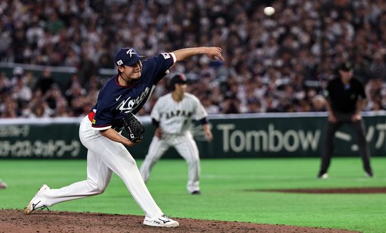 역투하는 김영규