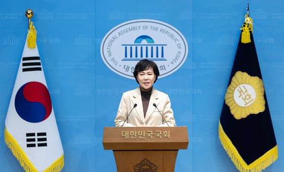 여성건강 안심3법 발표하는 전현희 민주당 서울시장 예비후보