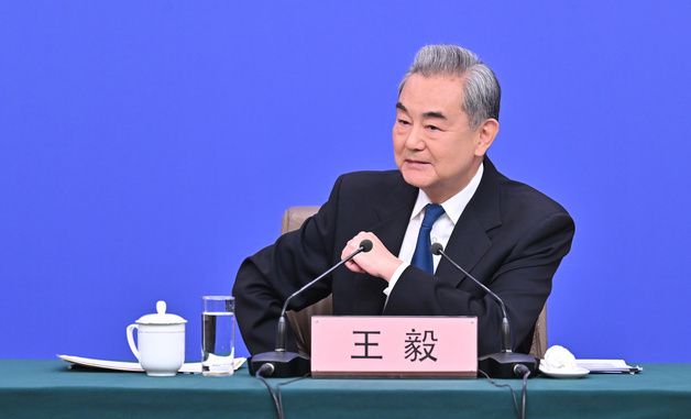 [포토] 답변하는 왕이 中 외교부장