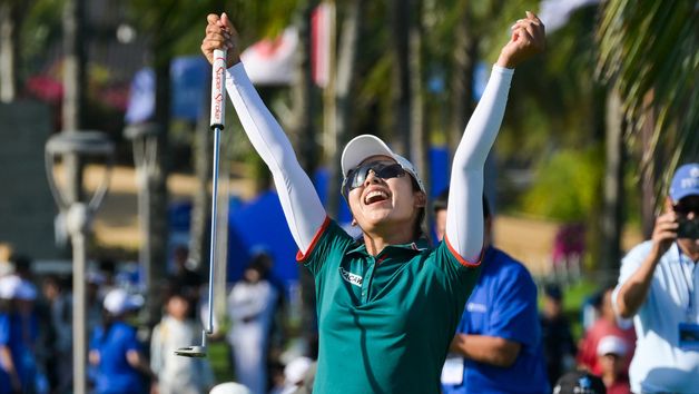 8년 8개월 만의 우승에 환호하는 이미향