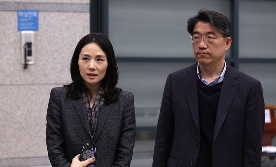 취재진 질의에 답하는 김진아 외교부 2차관