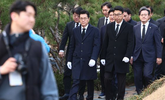 정원오 예비후보, 김대중 전 대통령묘소 참배