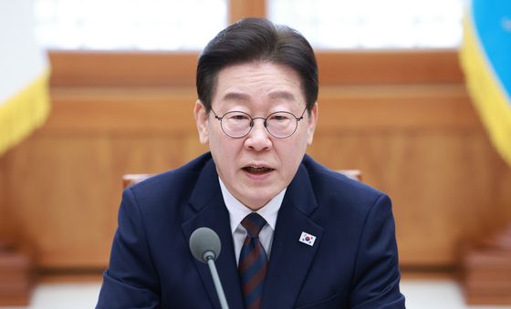 이재명 대통령, 중동상황 관련 비상경제점검회의