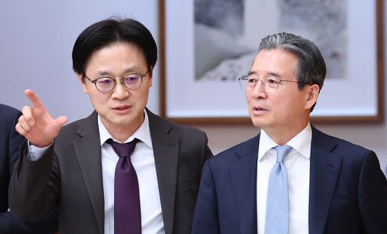 김용범 정책실장·김정관 장관 '비상경제점검회의 논의'