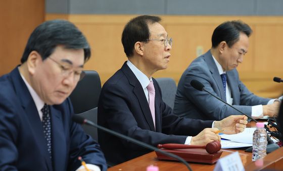 모두발언하는 이석연 국민통합위원장