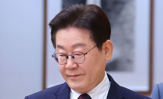 중동상황 관련 비상경제점검회의 참석하는 이재명 대통령