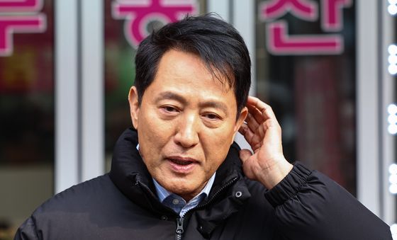 머리 정리하는 오세훈 시장