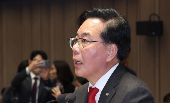 의원총회 발언하는 송언석