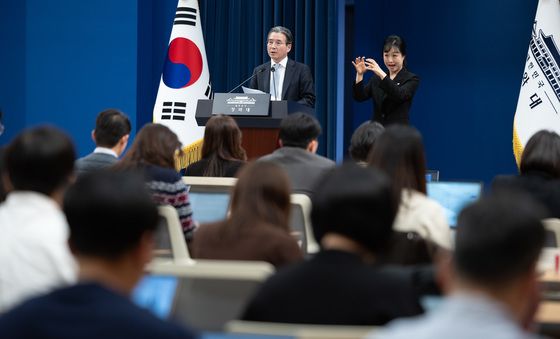 김용범 정책실장 '중동 상황 등 비상경제점검회의 브리핑'