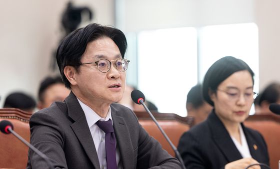 산자위 출석한 김정관 장관