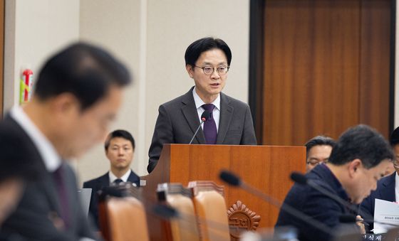 업무보고하는 김정관 산업부 장관