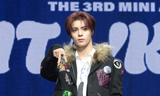 누에라 판, 빛나는 비주얼