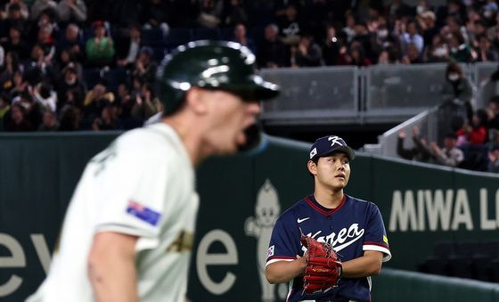 아쉬워하는 소형준