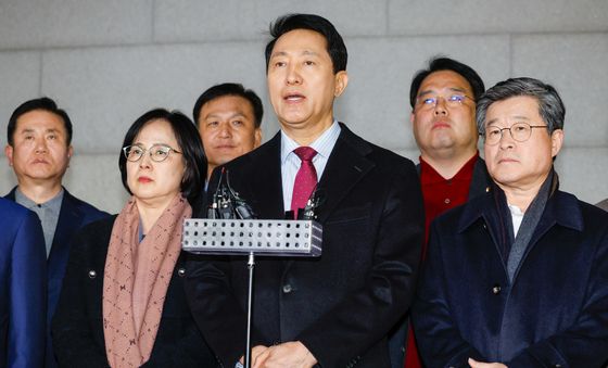 오세훈, 국힘 '尹 복귀 반대' 결의에 "당 노선 정성화 시작"