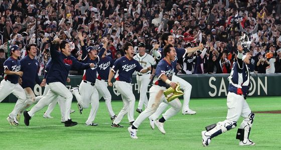 도쿄돔에서 기적 쓴 대한민국