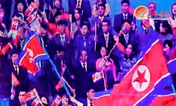 北, 국기 앞 충성심 부각…상징정치 강화