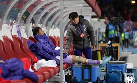 센터백 김주성, 경합 도중 부상으로 조기 교체