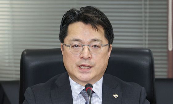 문신학 차관 '정부 나프타 안정적 확보에 총력'