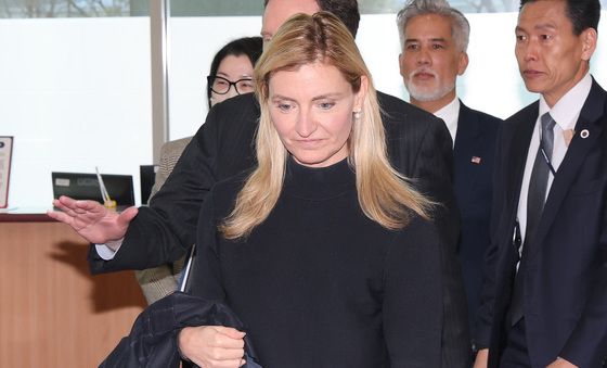 외교부 방문하는 세라 로저스 美 국무부 차관