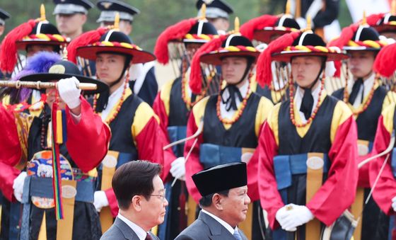 한·인니 대통령 의장대 사열