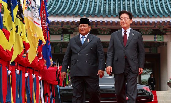 인도네시아 대통령 영접하는 이재명 대통령