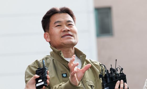 경찰 출석 앞서 입장 밝히는 전한길