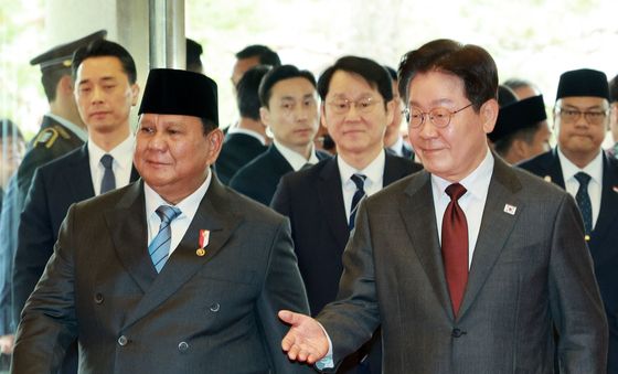 인도네시아 대통령 영접하는 이재명 대통령