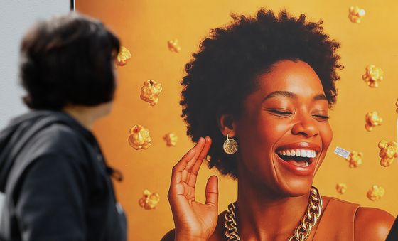 국제 금값, 3월 기준 최대 폭락세…종전 기대감에 반등