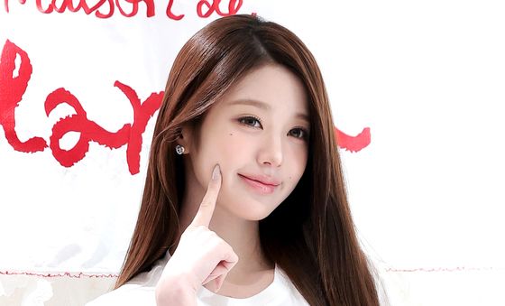 장원영, 봄 햇살 보다 빛난 미모