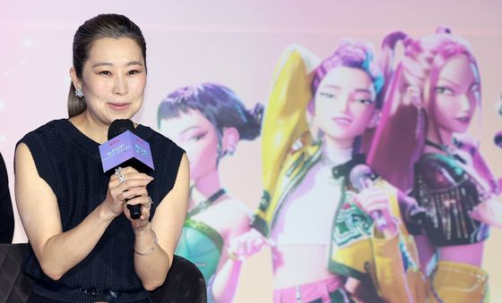 인사말 하는 '케데헌' 매기 강 감독