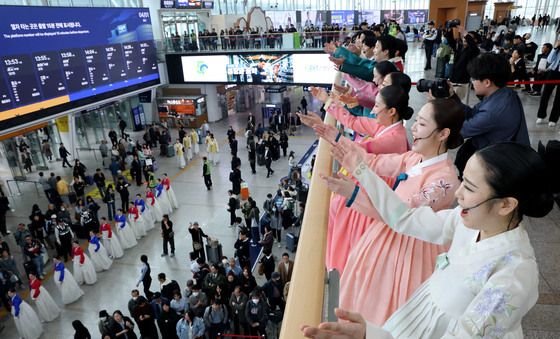 서울역이 공연장으로