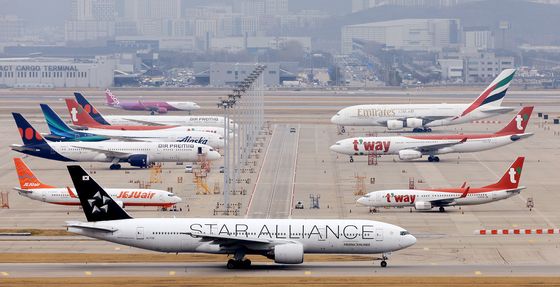 계속된 국제유가 상승세···항공사 비상