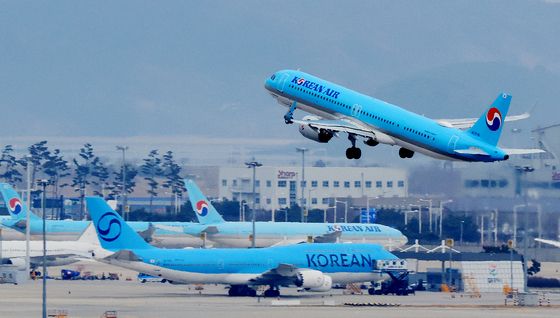 유류할증료 3배 이상 올랐다···'부담되는 항공권'