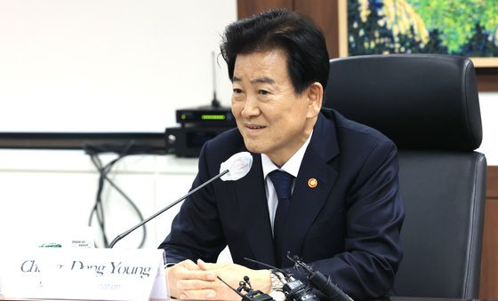 발언하는 정동영 통일부 장관