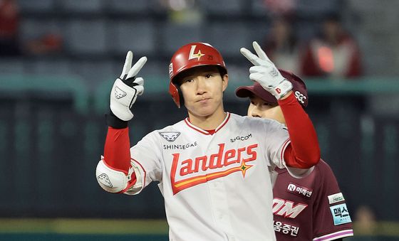 박성한, 시원한 2루타