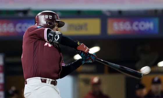 2루타 치는 브룩스