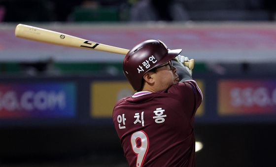 안치홍, 시원한 1타점 적시타