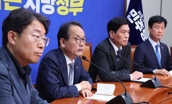 김관영 전북지사 제명 밝히는 강준현